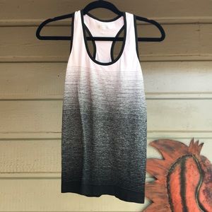 ** 3 FOR $25 ** Forever 21 workout top